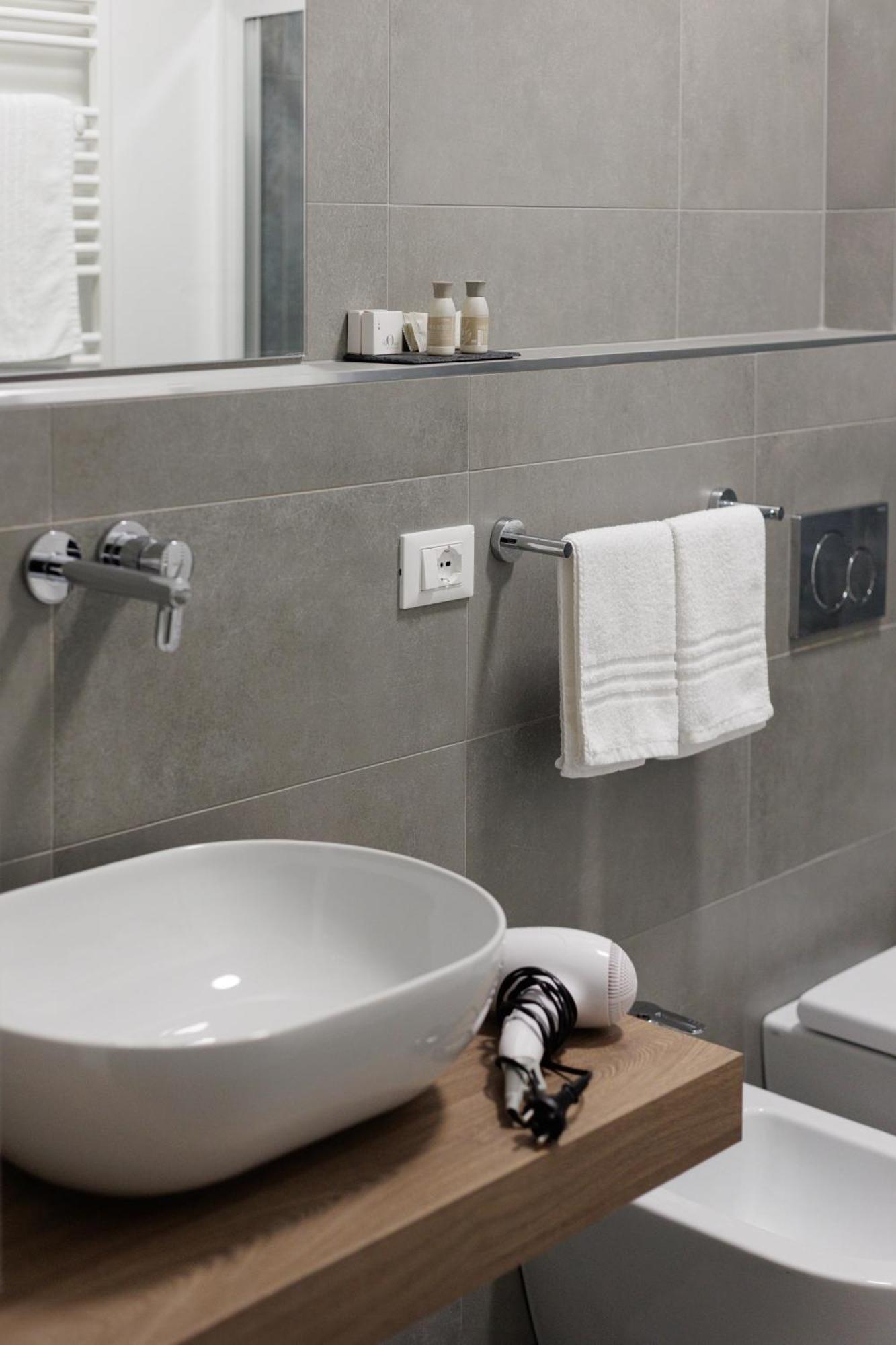 Residence Piazza Giotti 8 Trieste Ngoại thất bức ảnh